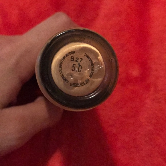 Mac foundation - Picture 3 of 3